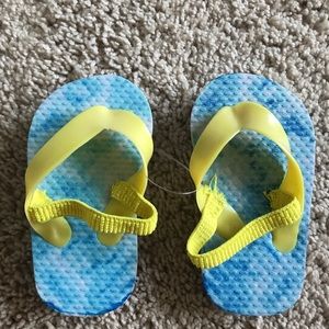 Kids flip flops brand new